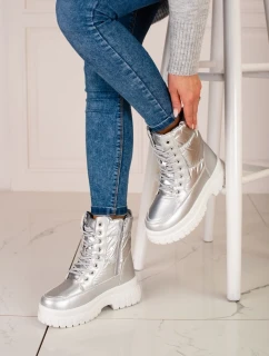 Štýlové dámske snehové topánky na plochom podpätku v šedej a striebornej farbe