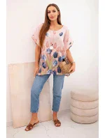 Dámske bavlnené tričko s kvetinovým vzorom púdrovo ružovej farby