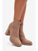 Dámské kotníkové boty z eko semiše na podpatku béžové model 21788083 - Boto Dámské kotníkové boty z eko semiše na podpatku béžové model 21788083 - Boto
