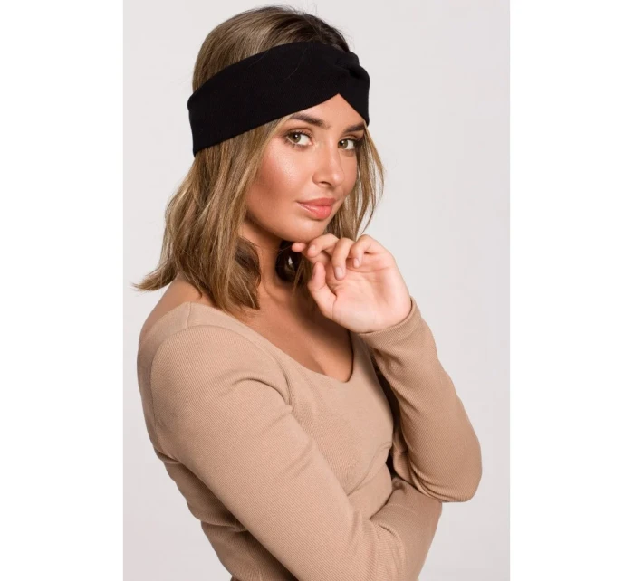 B216 Čelenka - čierna