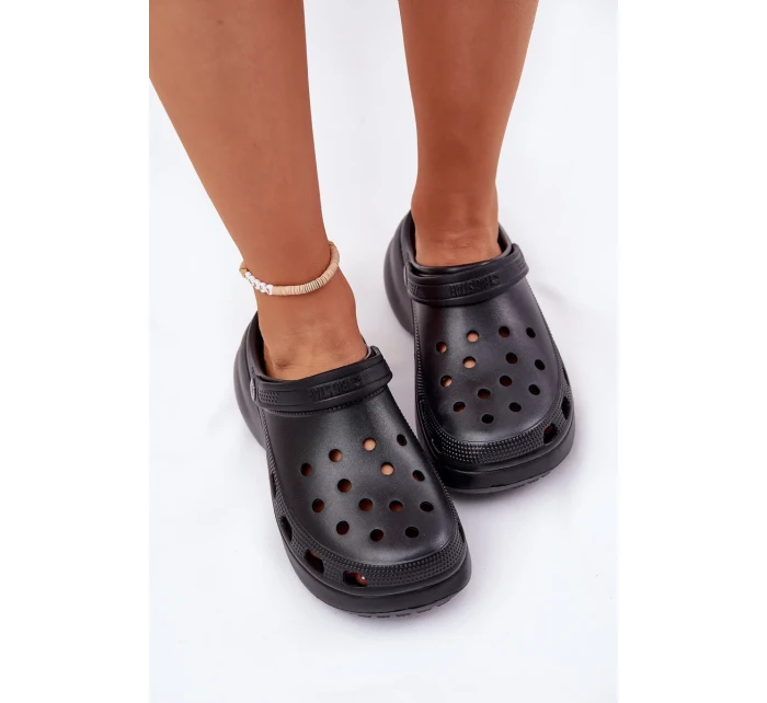 Dámske penové papuče na pevnej podrážke Big Star - čierne Dámske penové papuče na pevnej podrážke Big Star - čierne