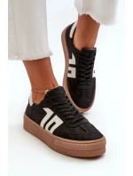 Dámské kožené tenisky na platformě černé model 21665868 - Zazoo Dámské kožené tenisky na platformě černé model 21665868 - Zazoo