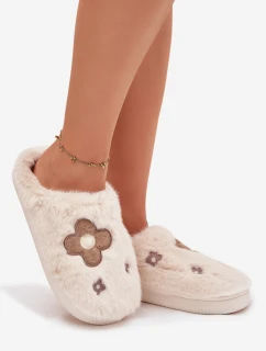 Dámske chlpaté papuče s kvetmi - béžové Selinne