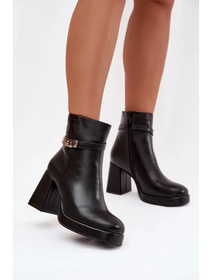 Zateplené dámské kotníkové boty na podpatku s ozdobnou páskou černé Giordina Zateplené dámské kotníkové boty na podpatku s ozdobnou páskou černé Giordina