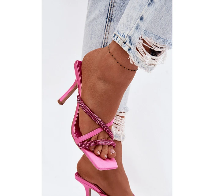Dámské lodičky na jehlovém podpatku s pásky a kamínky fuchsiové Karima