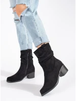 Pohodlné dámské černé  kotníčkové boty na širokém podpatku