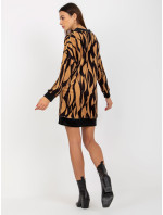Tmavobéžové a čierne velúrové šaty s leopardím vzorom od RUE PARIS