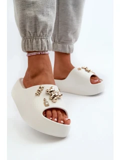 Papuče 4AX-15 white - Krok vo veľkom štýle