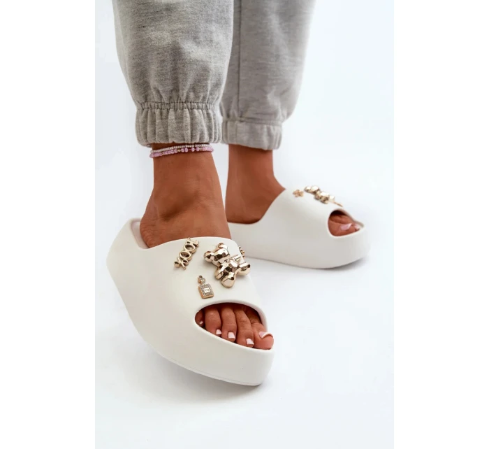 Papuče 4AX-15 white - Krok vo veľkom štýle