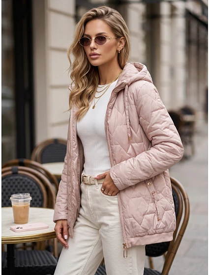 Kurtka damska pikowana z kapturem różowa model 22347466 - FashionStreet Kurtka damska pikowana z kapturem różowa model 22347466 - FashionStreet