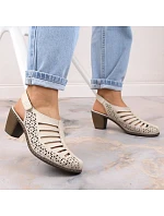 Kožené sandály na podpatku W model 22050556 beige - Rieker Kožené sandály na podpatku W model 22050556 beige - Rieker
