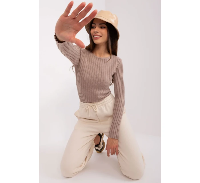 Sveter model 186615 Továrenská cena Sveter model 186615 Továrenská cena