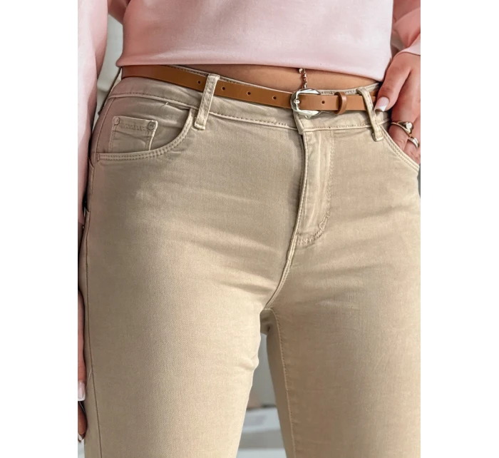 Dámské džínové kalhoty s páskem ve světle hnědé barvě Dstreet model 21985286 - FashionStreet