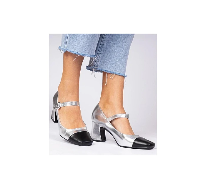 Dámské sandály   model 22118313 - SWEET SHOES