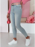 Dámské úzké džínové kalhoty s páskem modré Dstreet model 21984714 - FashionStreet