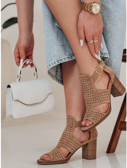 Dámské sandály na jehlovém podpatku beige Dstreet model 21984950 - FashionStreet Dámské sandály na jehlovém podpatku beige Dstreet model 21984950 - FashionStreet