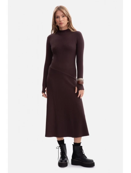 B299 Rebrované midi šaty s asymetrickým pásom - tmavá čokoláda B299 Rebrované midi šaty s asymetrickým pásom - tmavá čokoláda