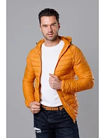 Žlutá pánská prošívaná bunda s kapucí model 18345069 - J.STYLE Žlutá pánská prošívaná bunda s kapucí model 18345069 - J.STYLE