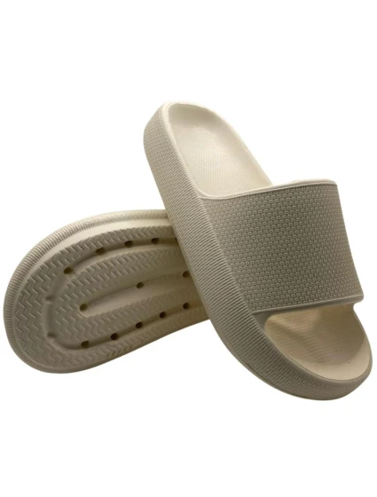 Dámské pěnové žabky na  model 21816036 - Outhorn