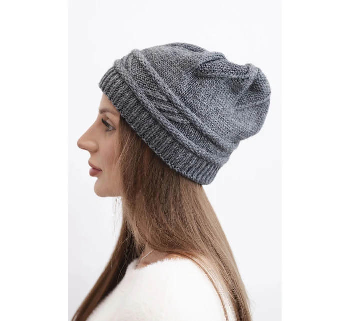 Dámska zimná čiapka z vlny a s pleteným vzorom K428 graphite Dámska zimná čiapka z vlny a s pleteným vzorom K428 graphite