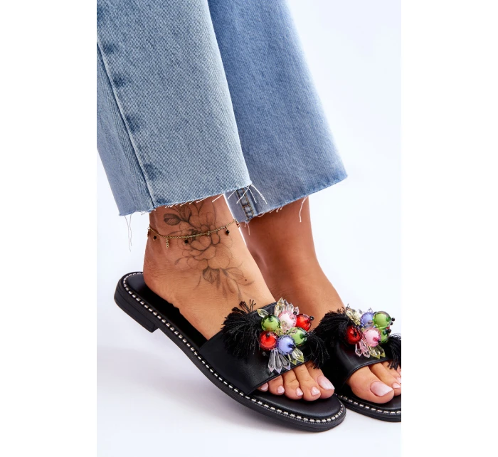 Pantofle s ozdobnými korálky model 21619232 Černé - S.Barski