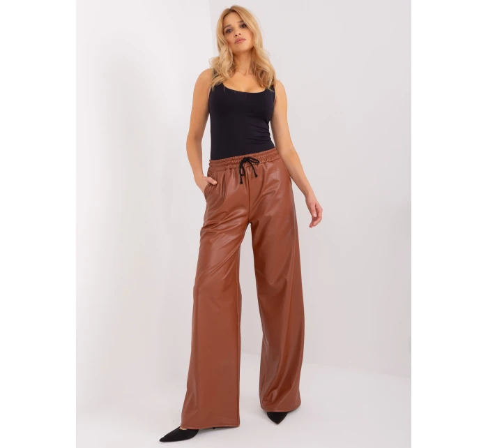 Spodnie LK SP model 21717611 jasny brązowy - FPrice Spodnie LK SP model 21717611 jasny brązowy - FPrice