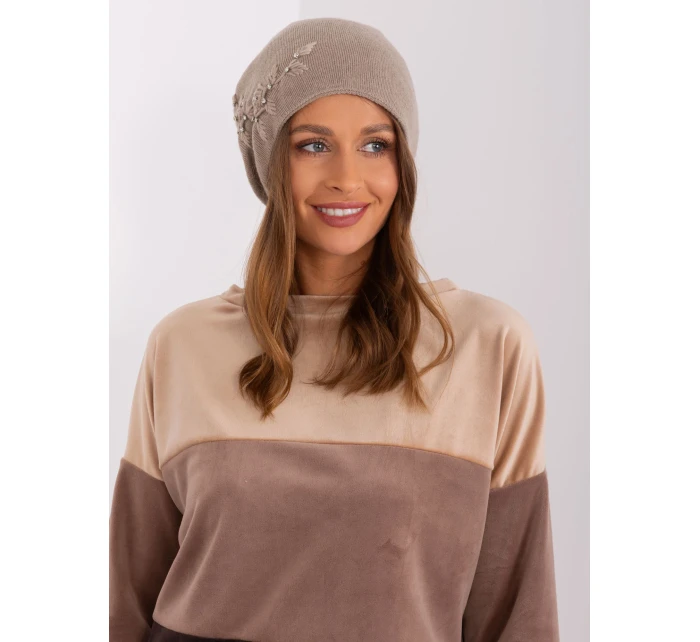 Czapka AT CZ model 21311259 ciemny bezowy - FPrice