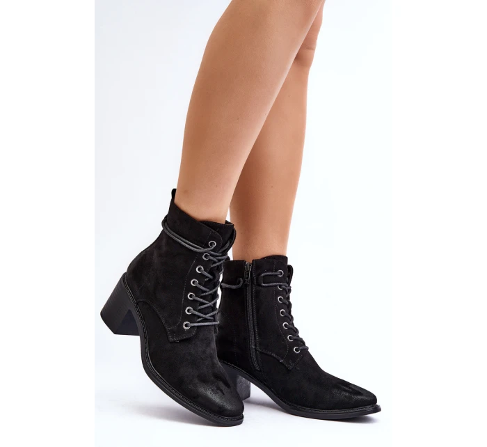 Dámské botky na nízkém podpatku se šněrováním černé model 21644862 - Boto Dámské botky na nízkém podpatku se šněrováním černé model 21644862 - Boto