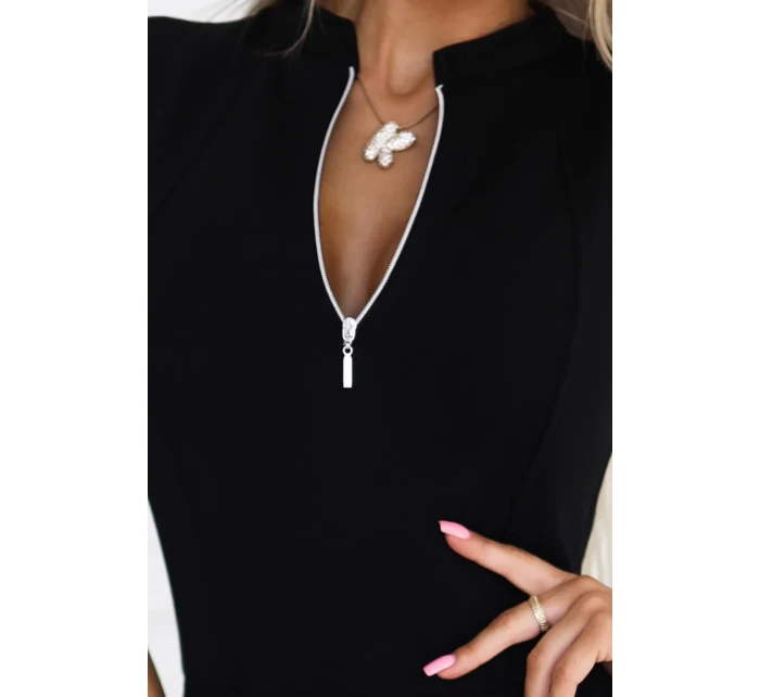 Černé dámské rozšířené šaty se zipem ve přední části model 20618659 - numoco Černé dámské rozšířené šaty se zipem ve přední části model 20618659 - numoco