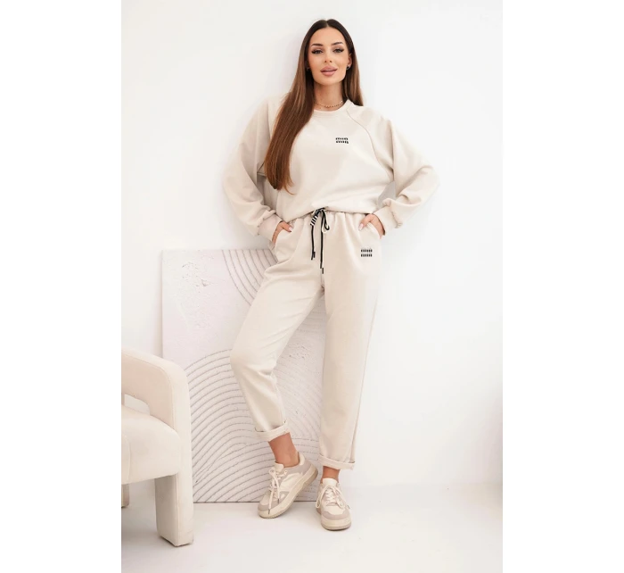 Dámský komplet z viskózy s mikinou a kalhotami béžový Dámský komplet z viskózy s mikinou a kalhotami béžový