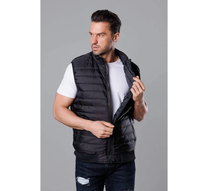 Černá pánská prošívaná vesta model 18347890 - J.STYLE Černá pánská prošívaná vesta model 18347890 - J.STYLE