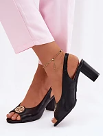 Dámske sandále na podpätku so zlatými detailmi Black Lotus