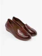 Jedinečné dámske hnedé topánky na klinoch