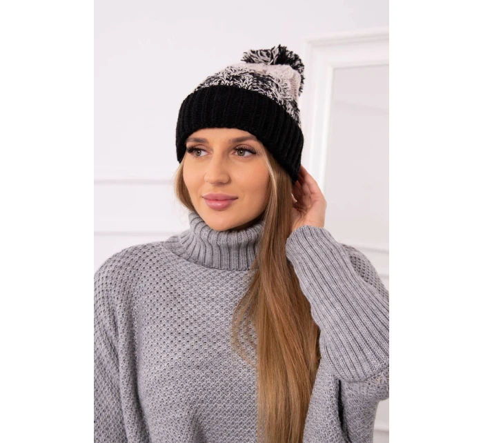 Dámská čepice s bambulí Abigail model 18751661 - K-Fashion Dámská čepice s bambulí Abigail model 18751661 - K-Fashion