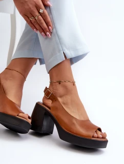 Kožené Sandály Na Podpatku Hnědé model 21659245 - Zazoo