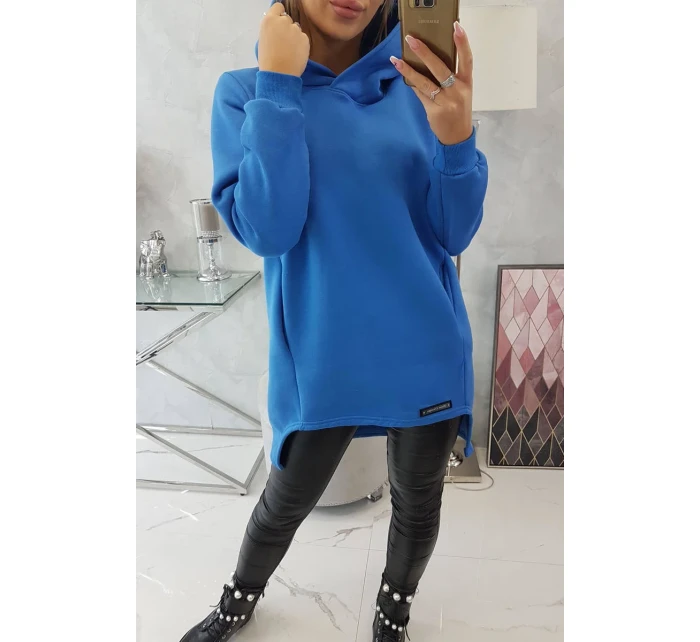 Zateplená halenka s delšími zády chrpově modrá Zateplená halenka s delšími zády chrpově modrá