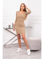 Šaty s výstrihom na gombíky camel