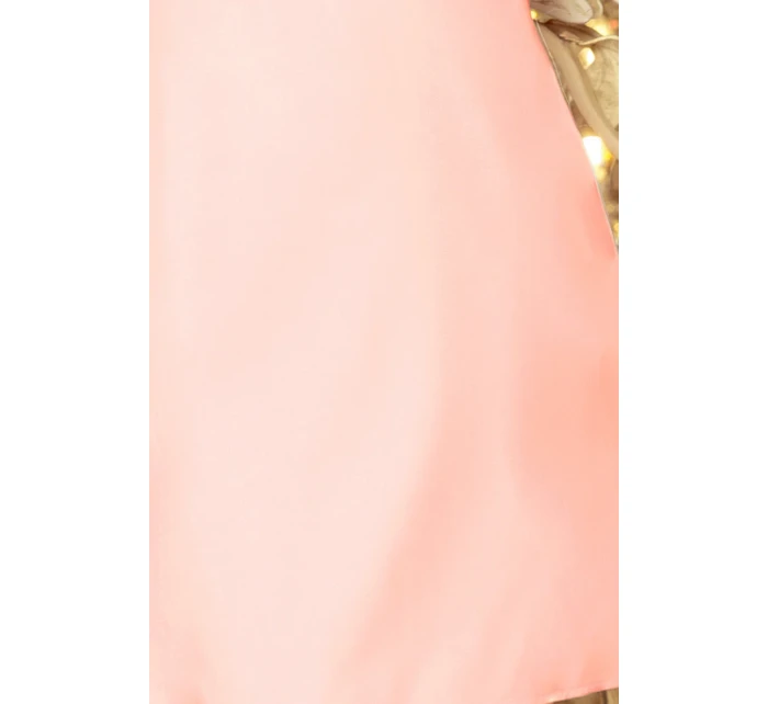 Dámské trapézové šaty v pastelově růžové barvě s rozšířenými rukávy model 7268097 - numoco