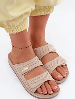 Dámské pantofle  Béžové model 22094873 - Inblu