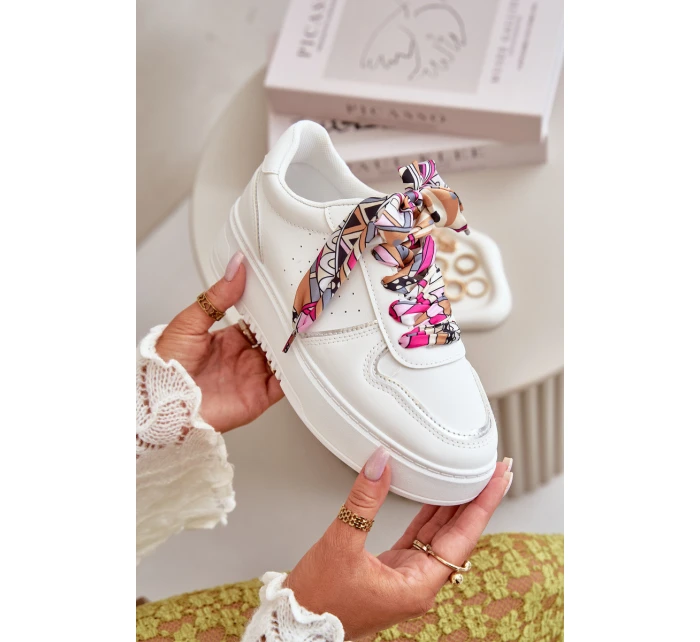 Dámské Tenisky Na Platformě S Dekorativním Šněrováním Bílé model 21667752 - Boto