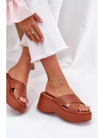 Dámské sandály na platformě a klínu camel model 21687265 - Boto Dámské sandály na platformě a klínu camel model 21687265 - Boto