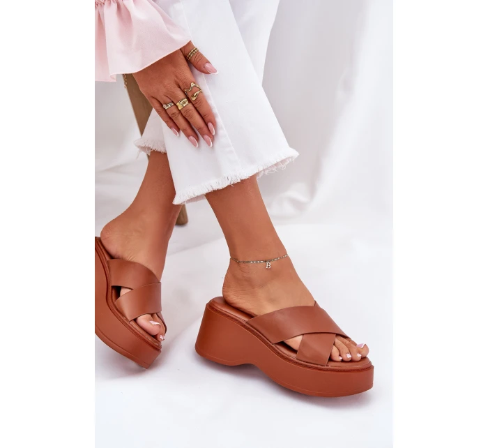 Dámské sandály na platformě a klínu camel model 21687265 - Boto Dámské sandály na platformě a klínu camel model 21687265 - Boto