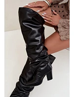 Dámské kozačky na podpatku s z eko kůže Černé model 22312010 - Boto Dámské kozačky na podpatku s z eko kůže Černé model 22312010 - Boto