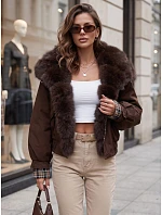 Krótka kurtka damska z  brązowa model 22341043 - FashionStreet