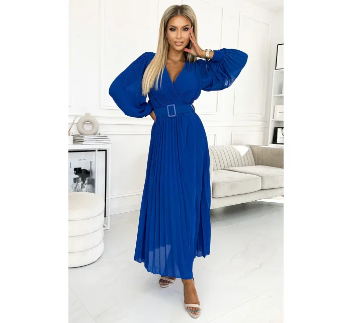 KLARA Dámské plisované šaty v chrpové barvě s výstřihem a opaskem model 18399723 - numoco basic KLARA Dámské plisované šaty v chrpové barvě s výstřihem a opaskem model 18399723 - numoco basic