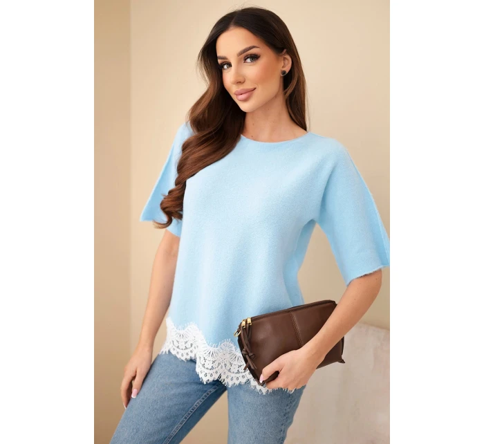 Dámsky sveter s krátkym rukávom a čipkou modrý