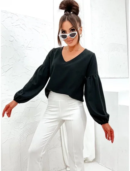 Elegantná dámska čierna blúzka s ozdobnými rukávmi (698) Elegantná dámska čierna blúzka s ozdobnými rukávmi (698)