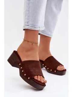 Dámské pantofle na platformě se zlatými sponami čokoládové Davessa