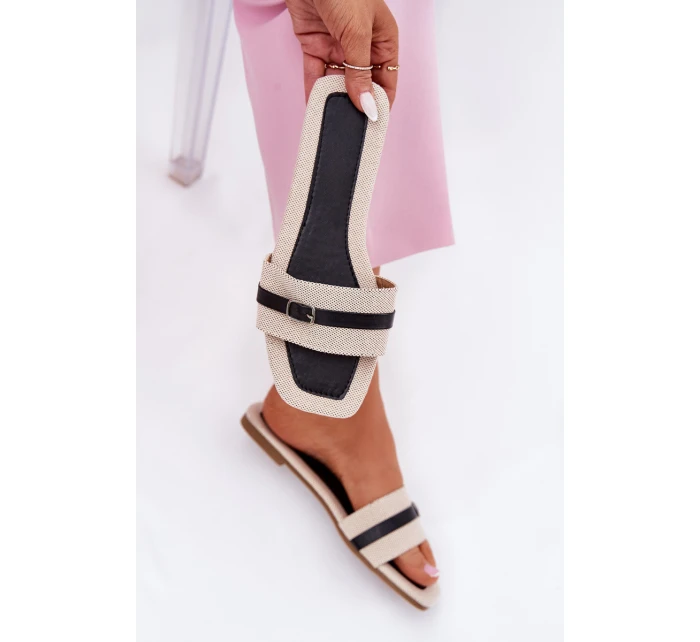 Ploché dámské sandály s páskem a přezkou béžové model 21689544 - Boto
