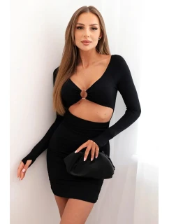 Dámske šaty s dlhým rukávom a výrezom v páse s ozdobným kruhom čierne